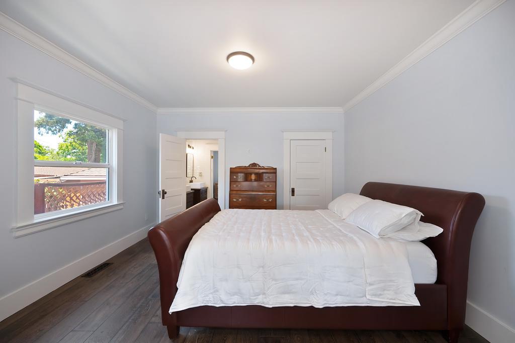 400 Pleasant St