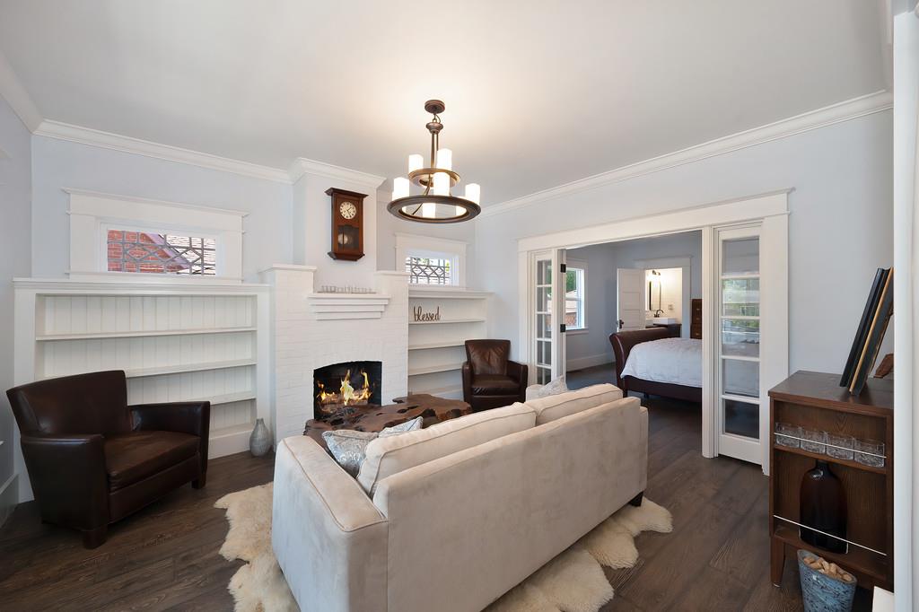 400 Pleasant St