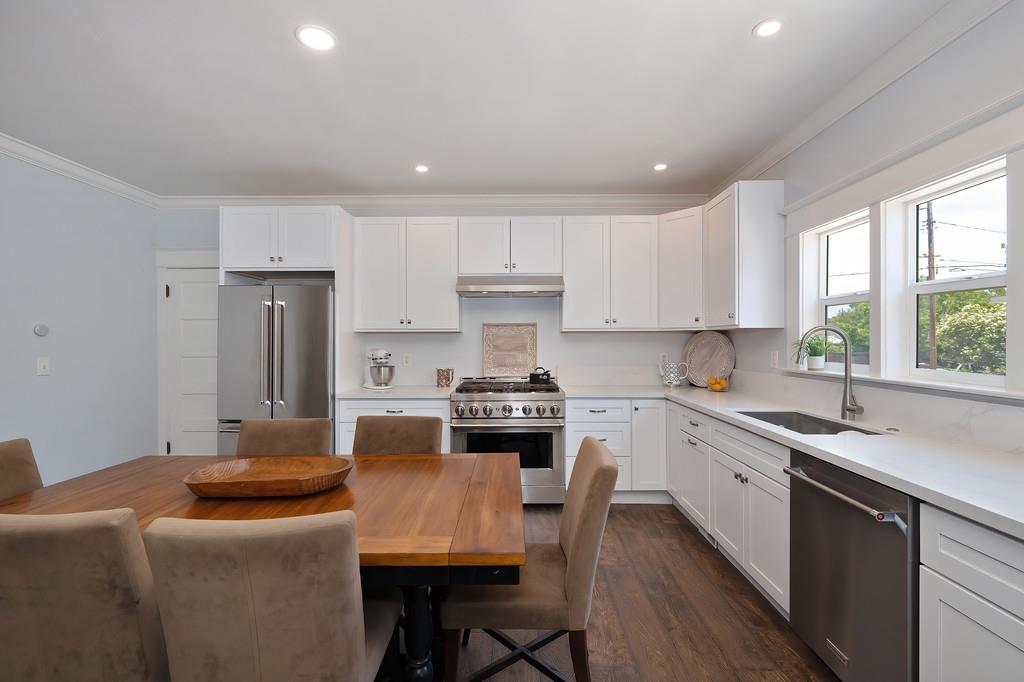 400 Pleasant St