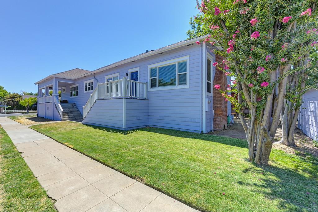 400 Pleasant St