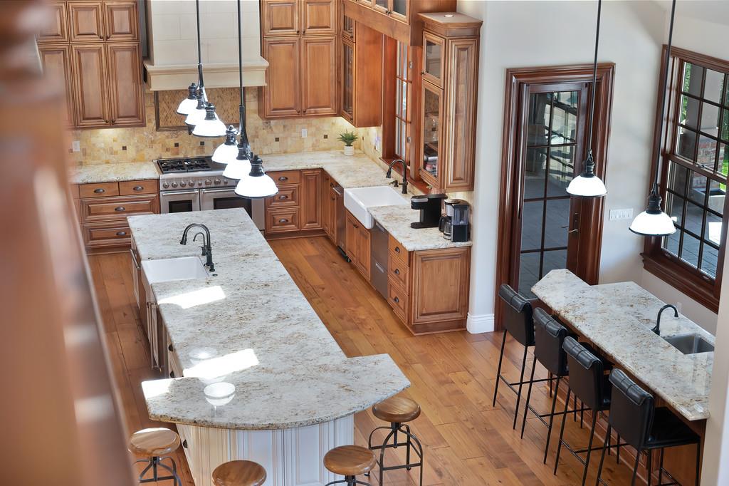 7450 Shadow Oaks Ln