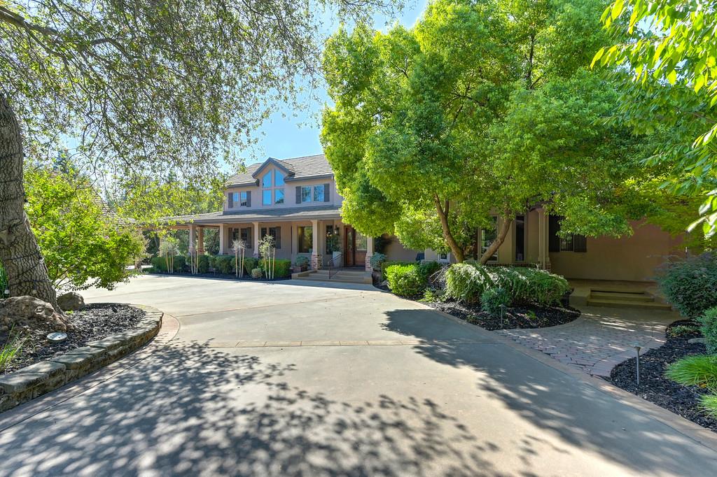 7450 Shadow Oaks Ln