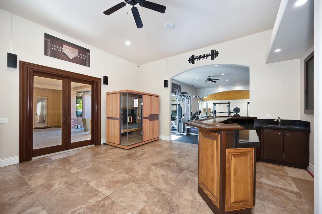 7450 Shadow Oaks Ln