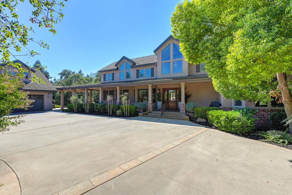 7450 Shadow Oaks Ln