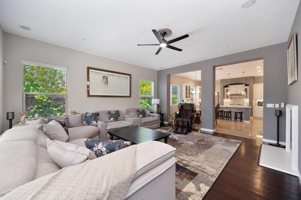 1721 Bella Cir