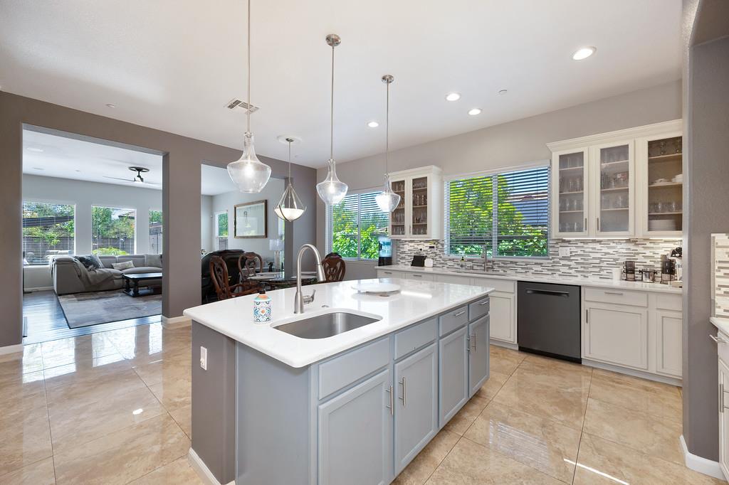 1721 Bella Cir