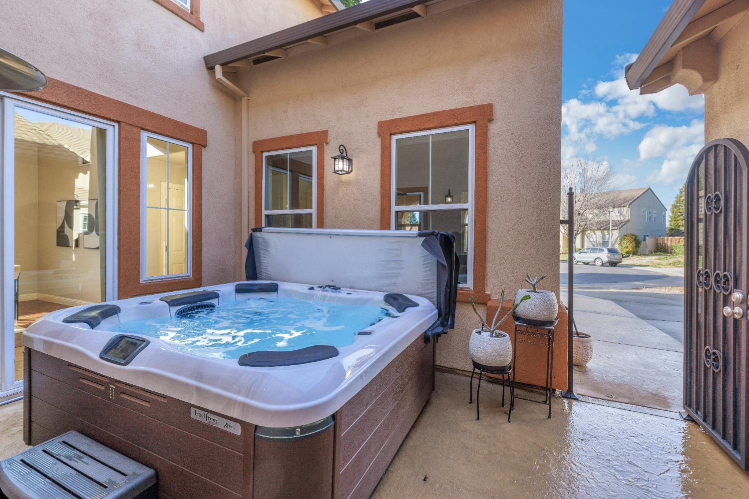 1806 Whimbrel Court