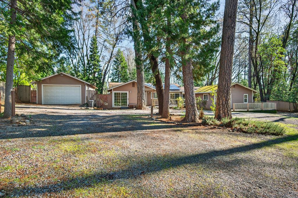 5897 Silverleaf Dr