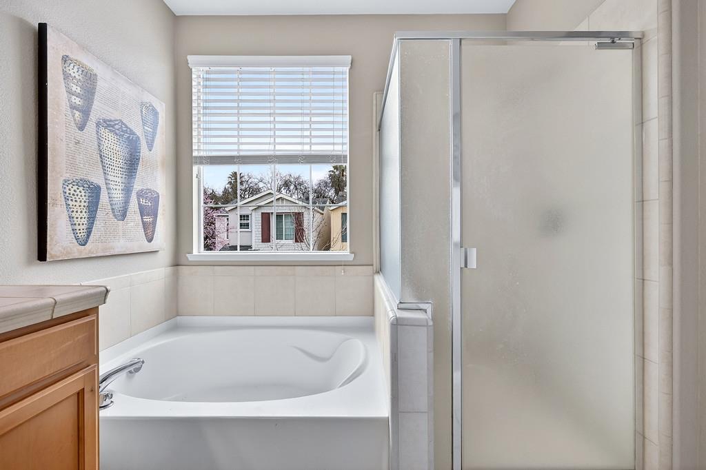 5998 Camden Cir