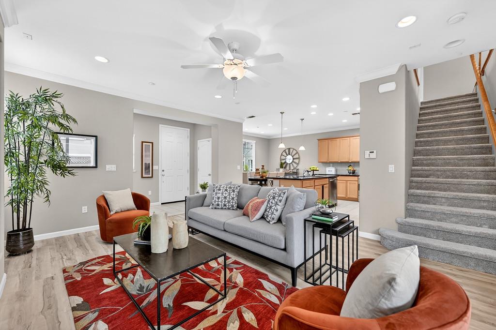 5998 Camden Cir