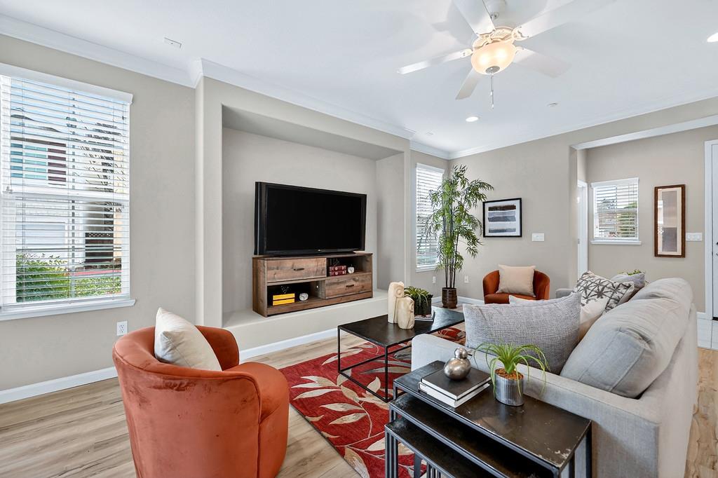 5998 Camden Cir