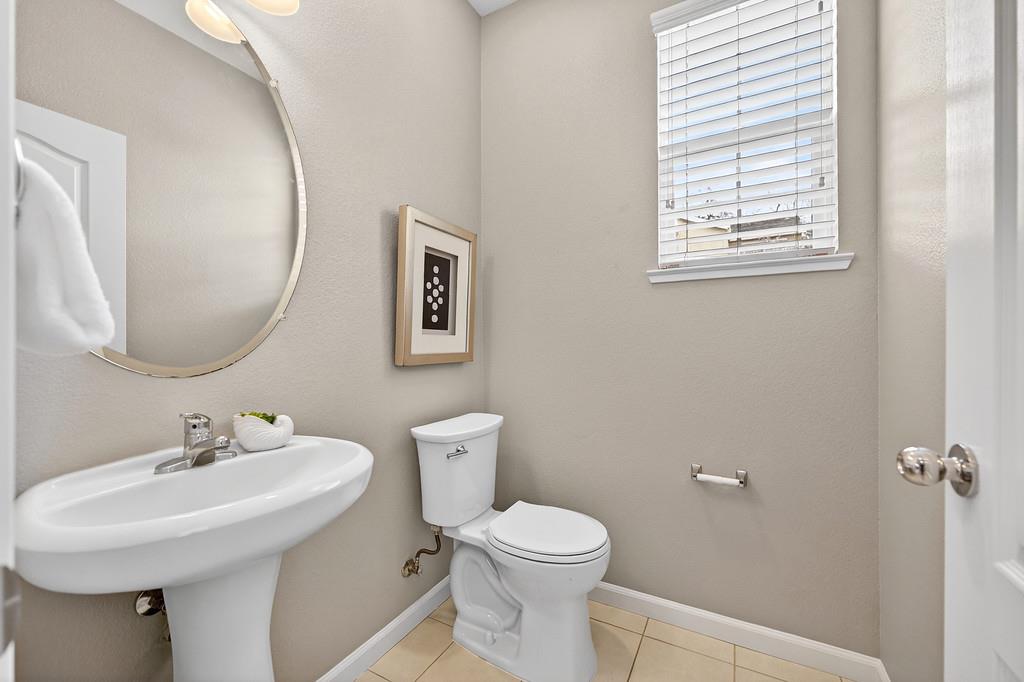 5998 Camden Cir