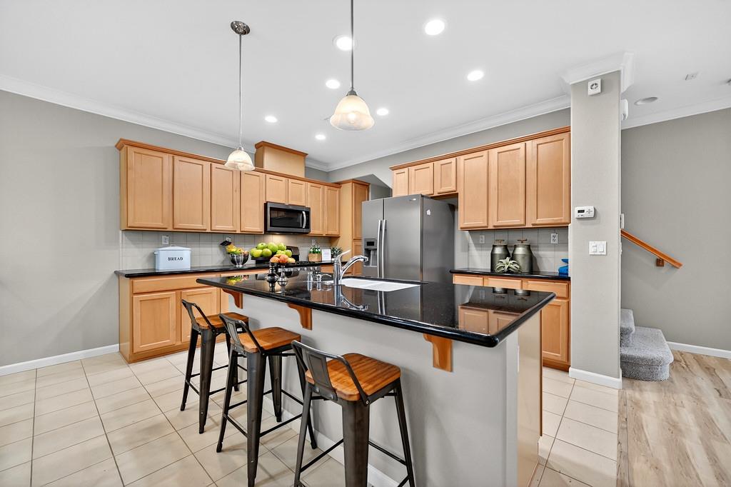 5998 Camden Cir