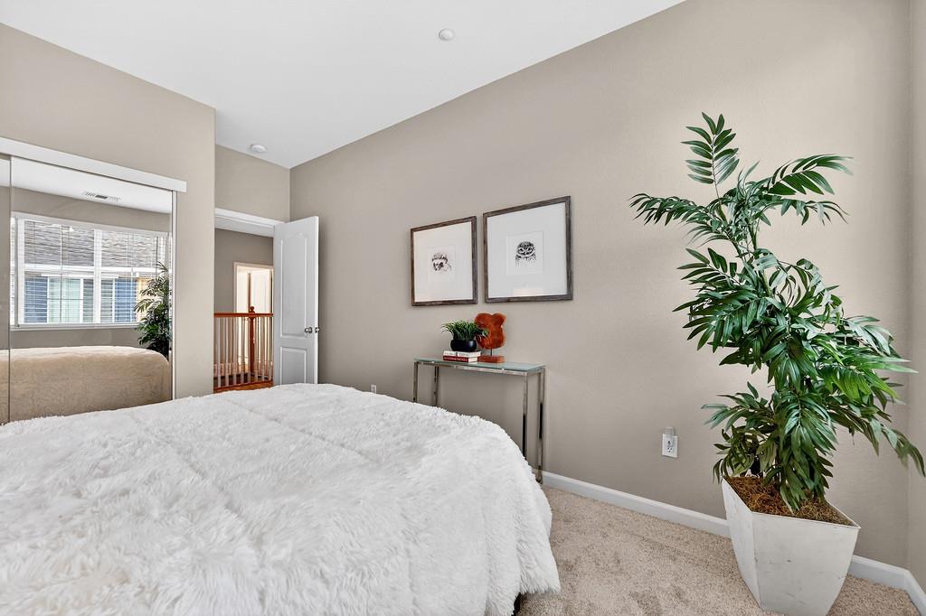 5998 Camden Cir