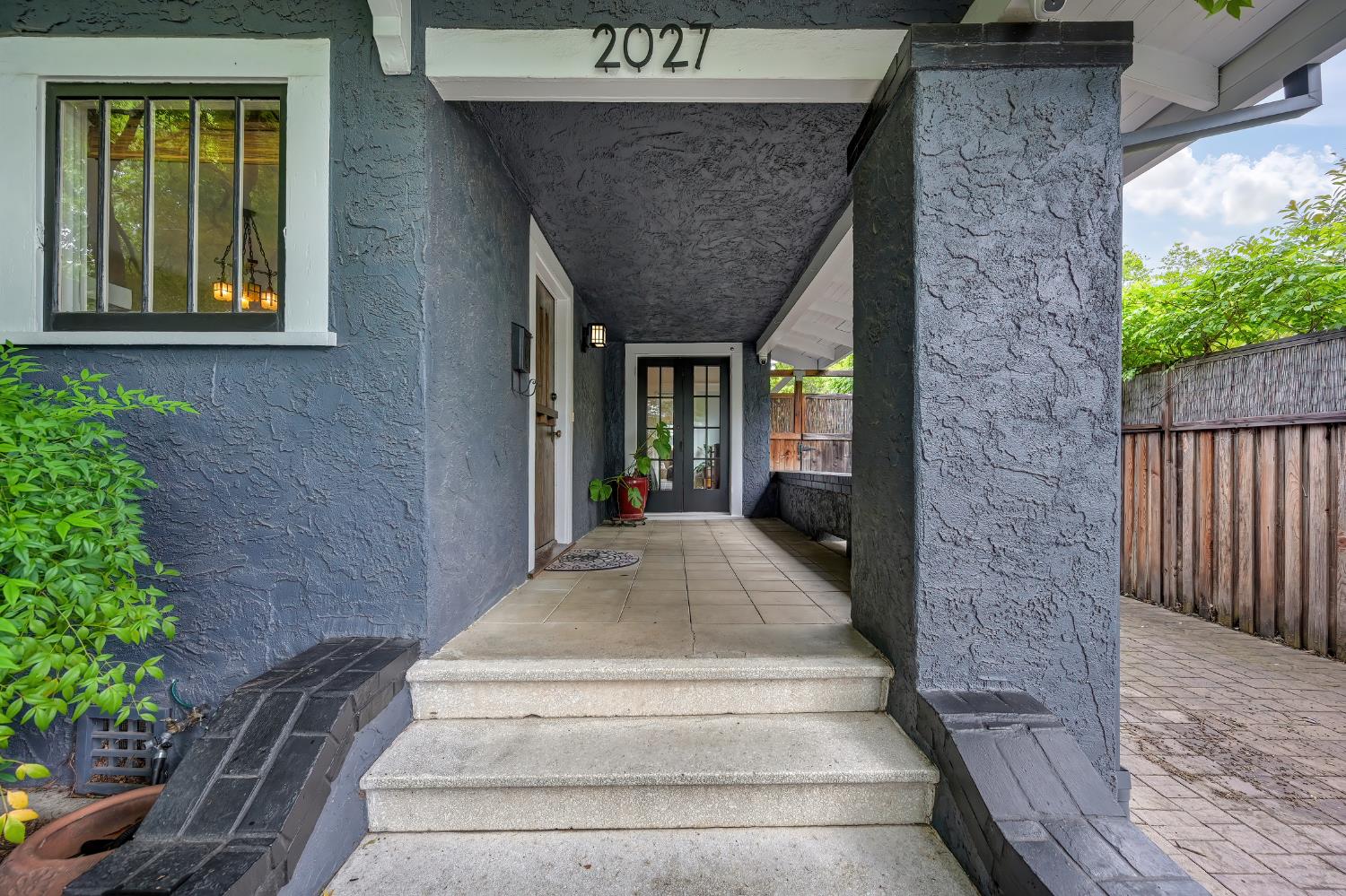 2027 Sloat Way