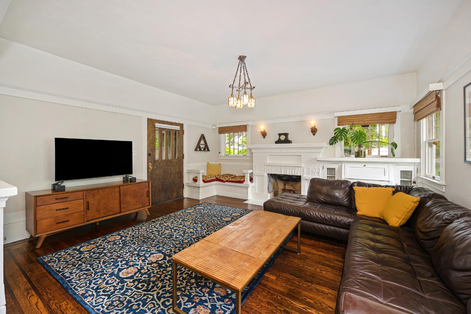 2027 Sloat Way