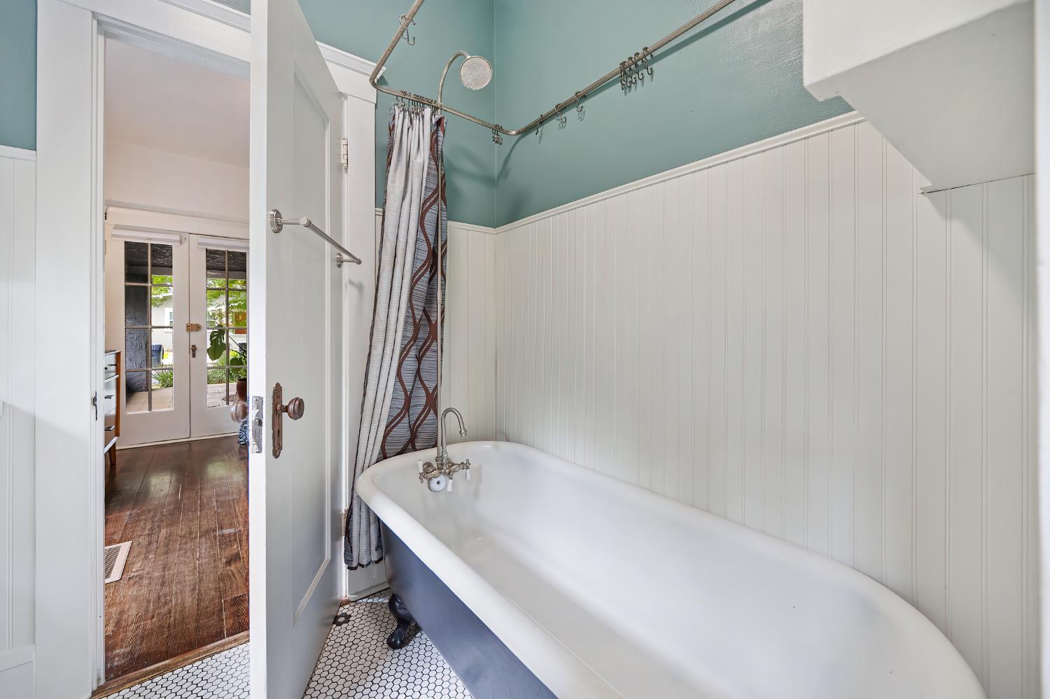 2027 Sloat Way