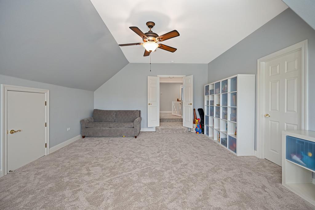2052 Thornhill Dr