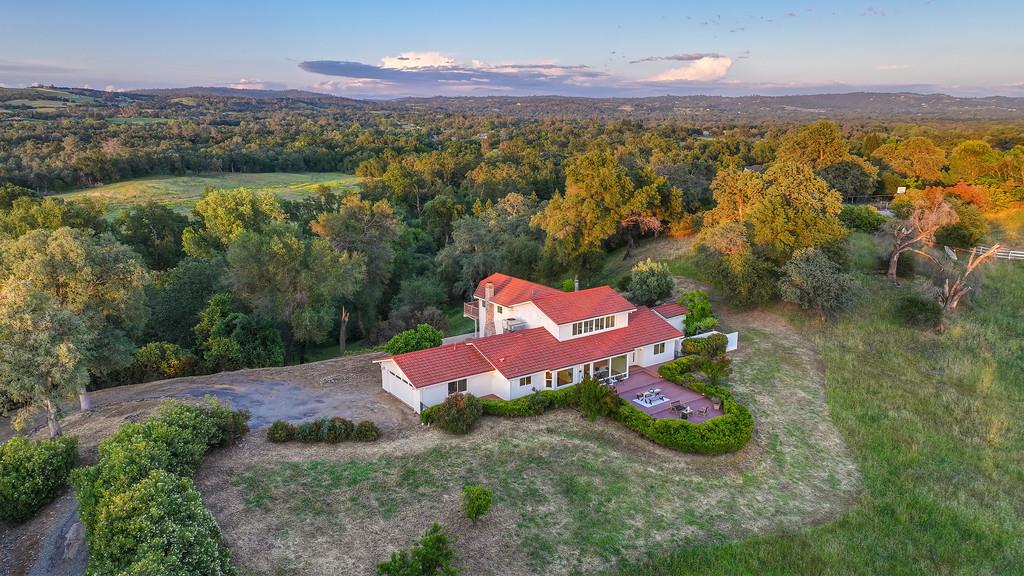 2495 Meadow Creek Rd