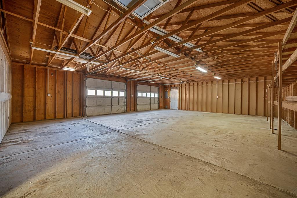 2495 Meadow Creek Rd