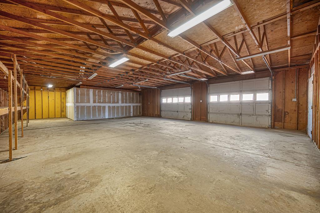 2495 Meadow Creek Rd