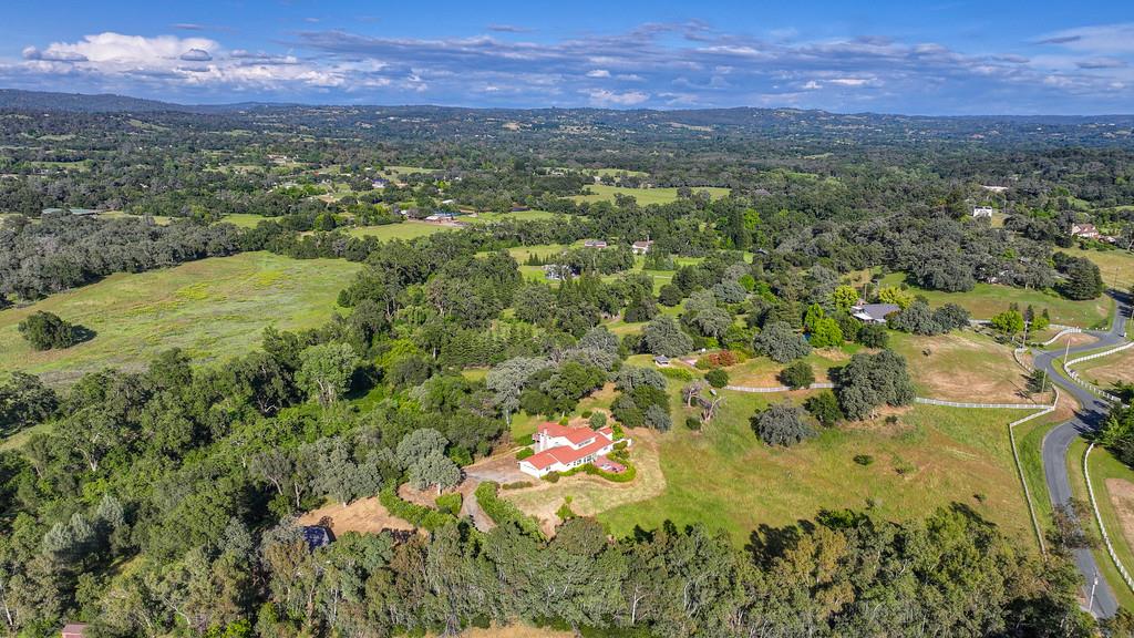 2495 Meadow Creek Rd