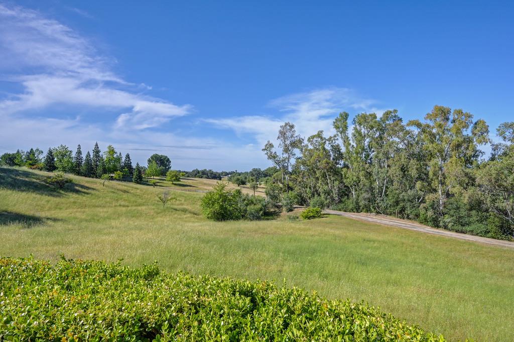 2495 Meadow Creek Rd