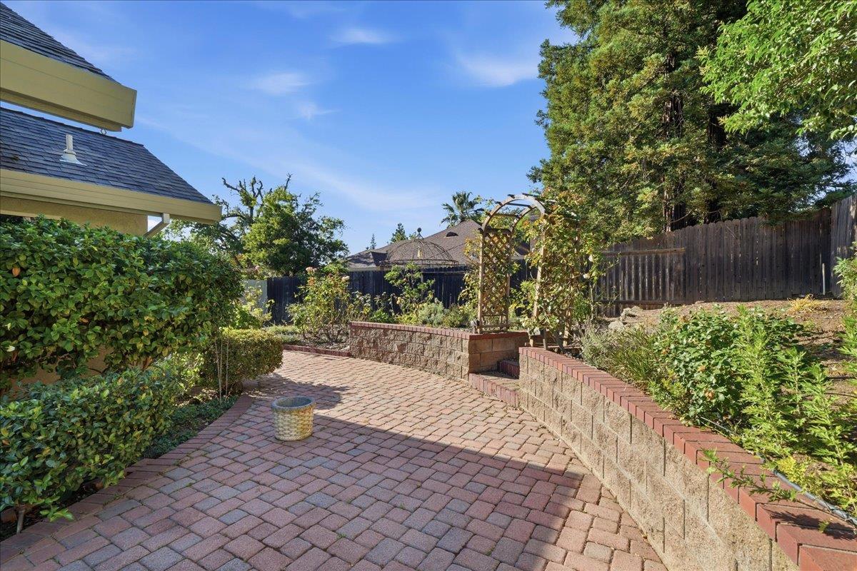 6000 Cowden Court