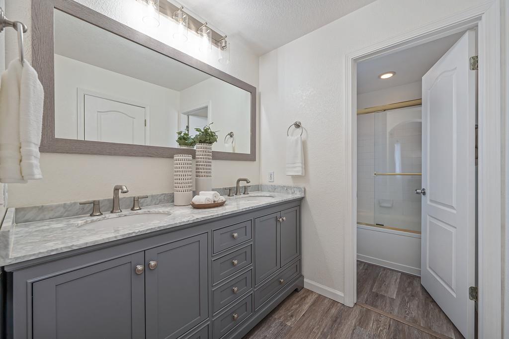 130 Royalton