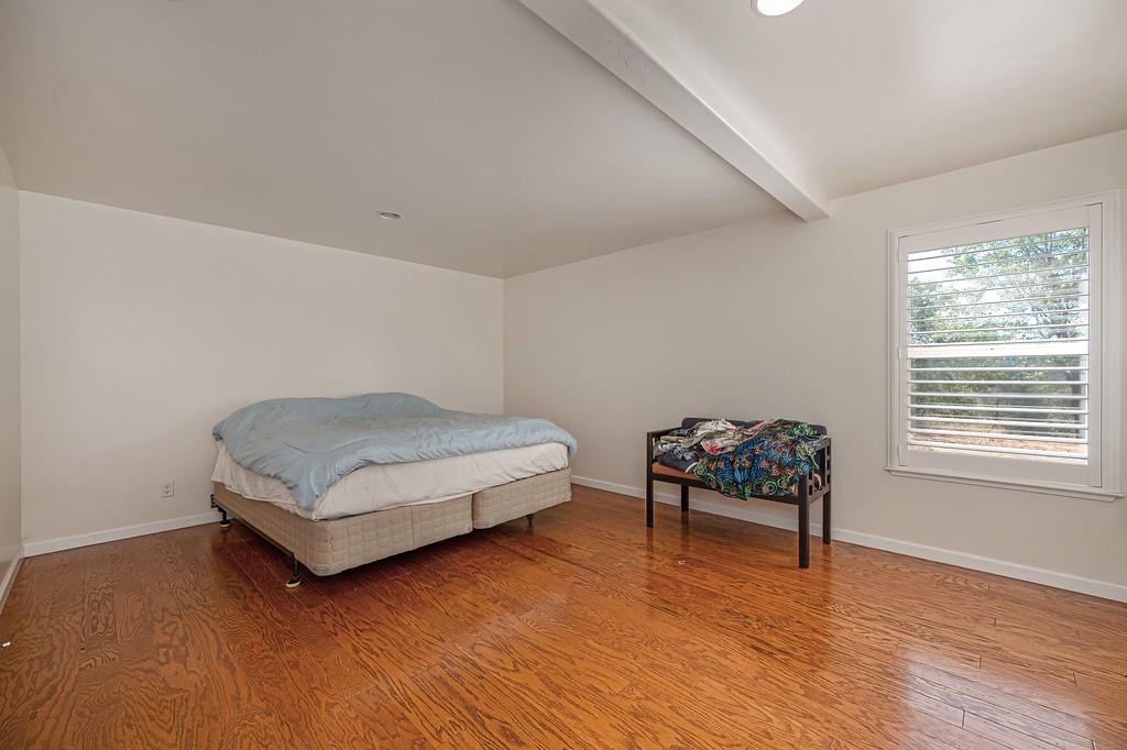 2120 Bear Rock Rd