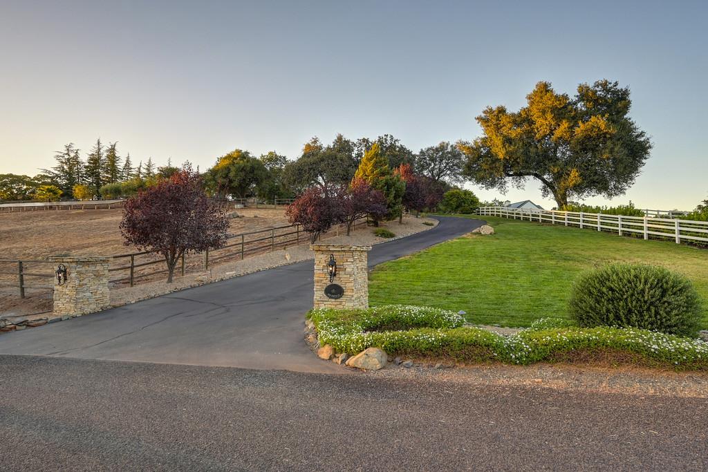 4021 Porter Ln