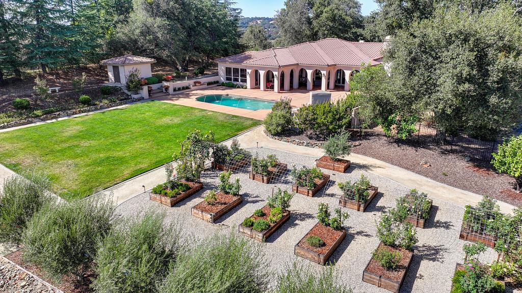 4021 Porter Ln