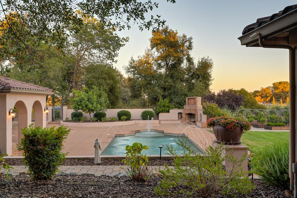 4021 Porter Ln