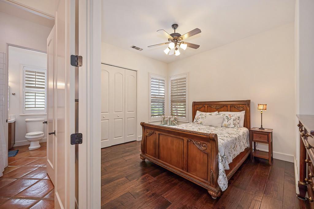4021 Porter Ln