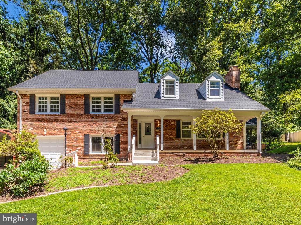 110 Carlisle Dr