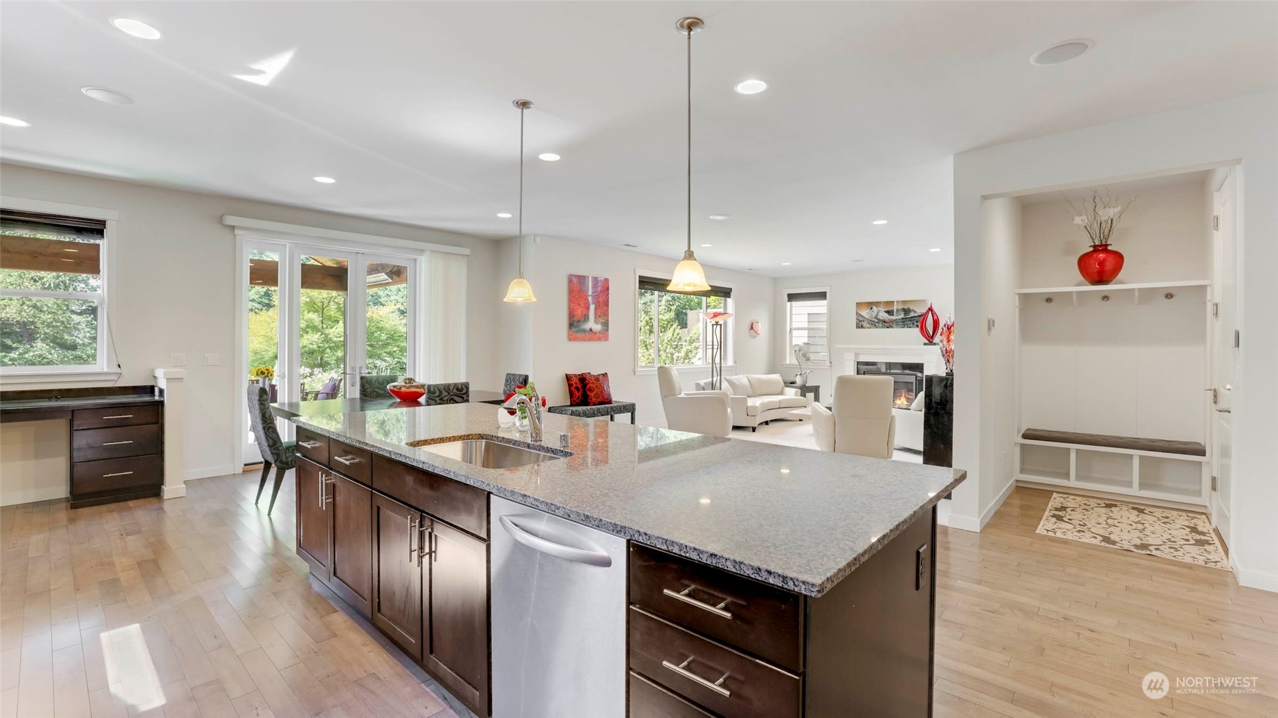 9325 Satterlee Avenue SE