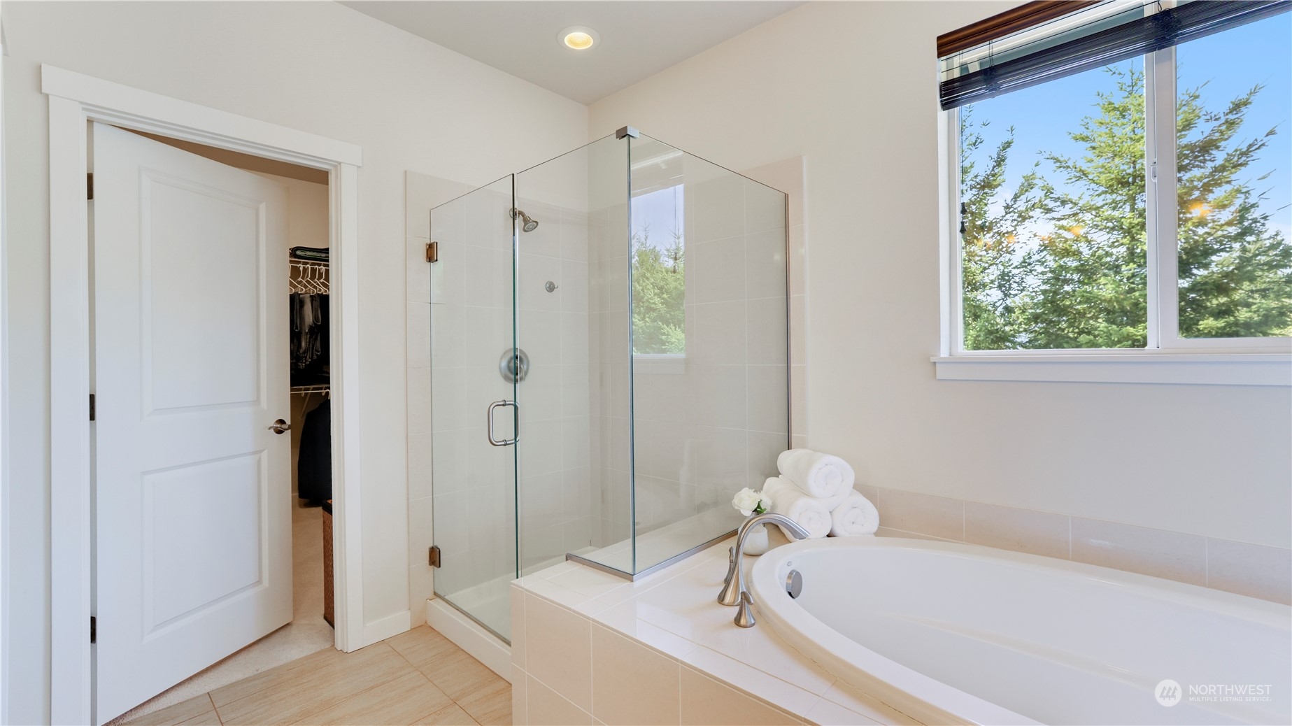 9325 Satterlee Avenue SE