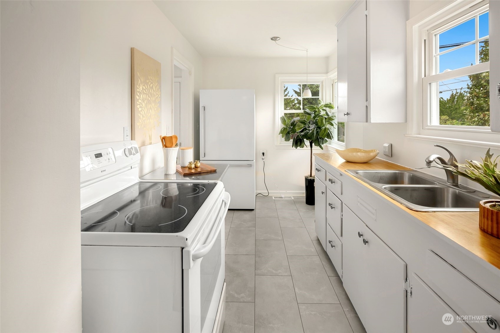 10223 California Avenue SW