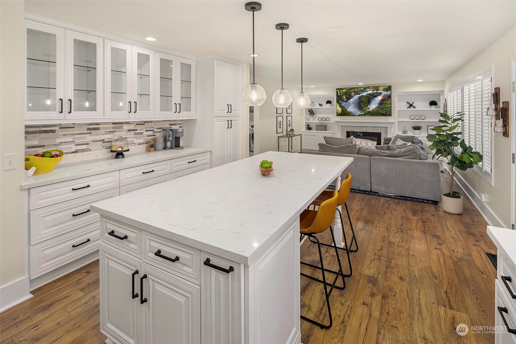 4135 327th Circle NE