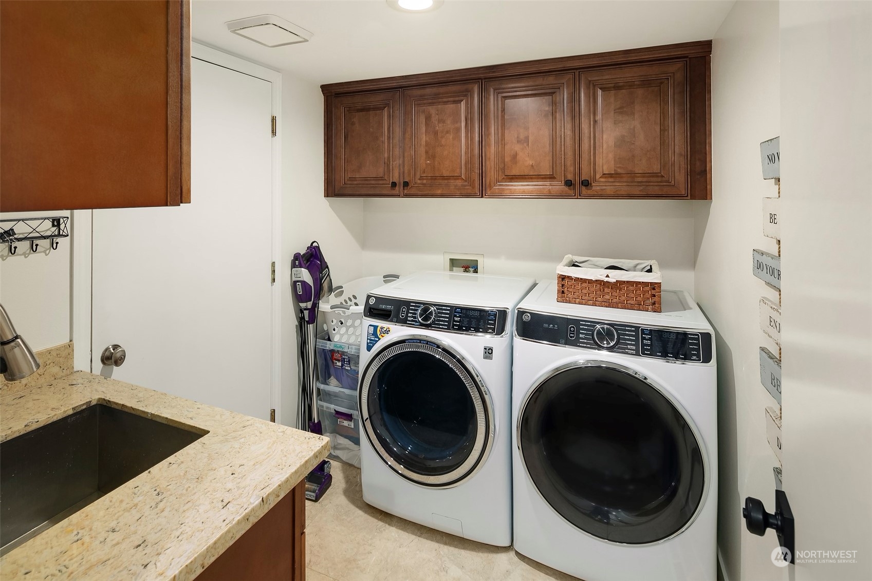 4135 327th Circle NE