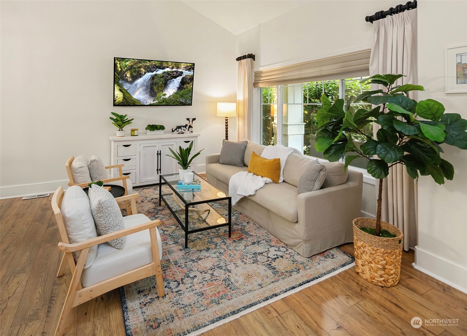 4135 327th Circle NE