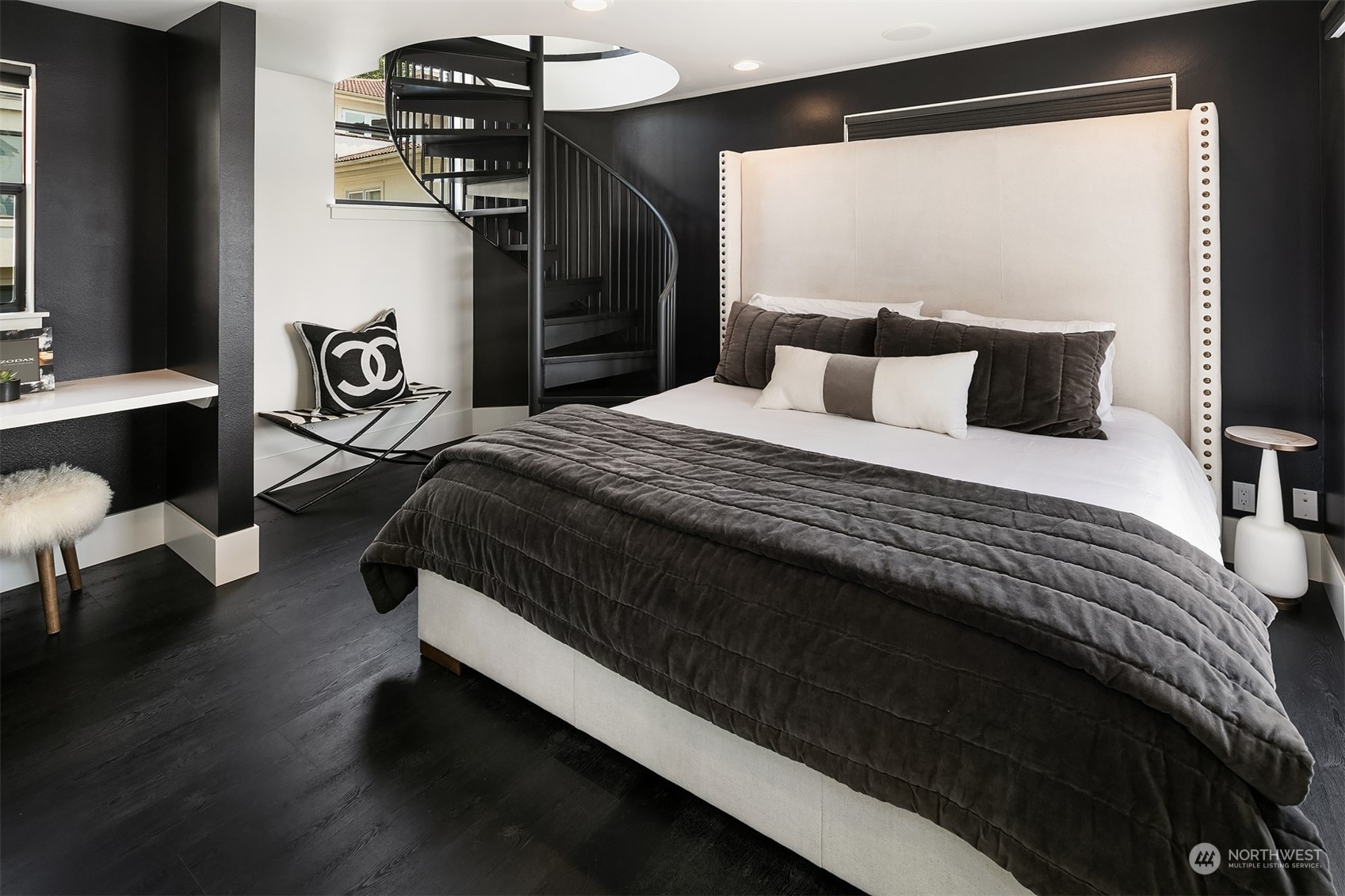 13251 Holmes Point Drive NE