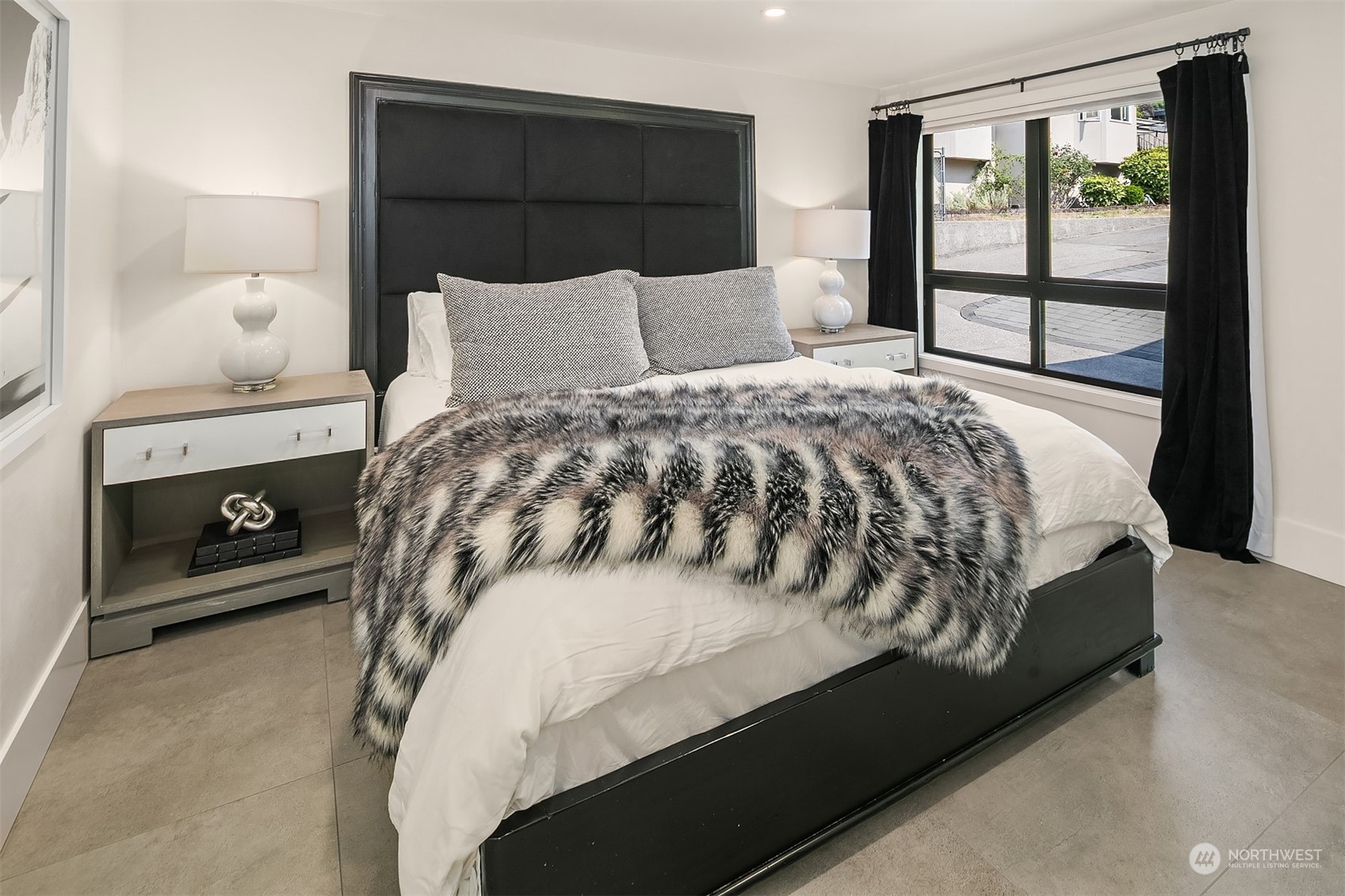 13251 Holmes Point Drive NE