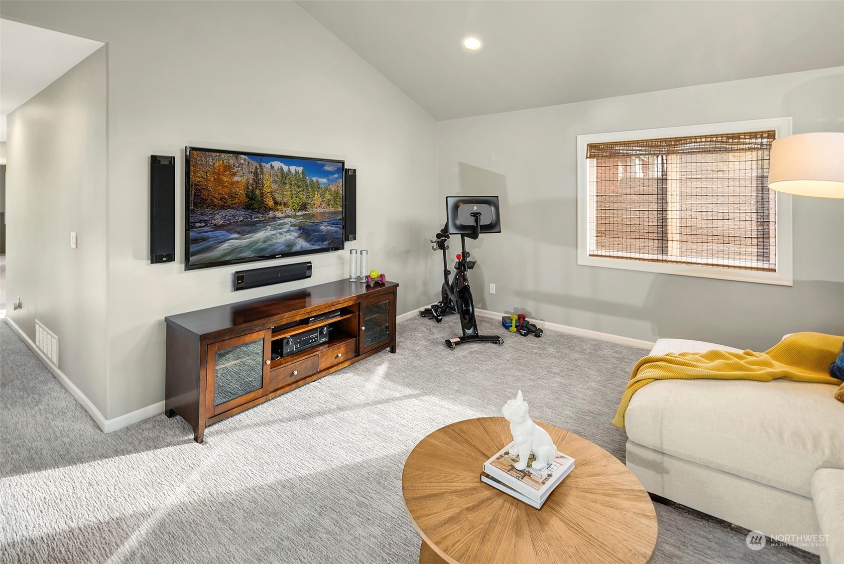 6410 Fairway Place SE