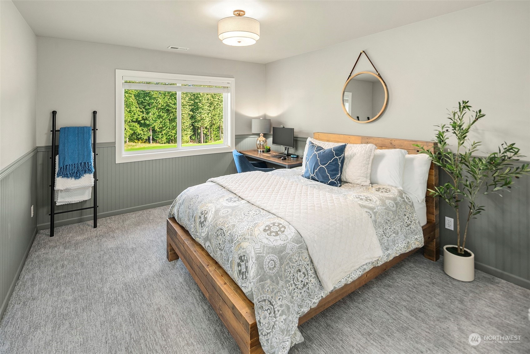 6410 Fairway Place SE