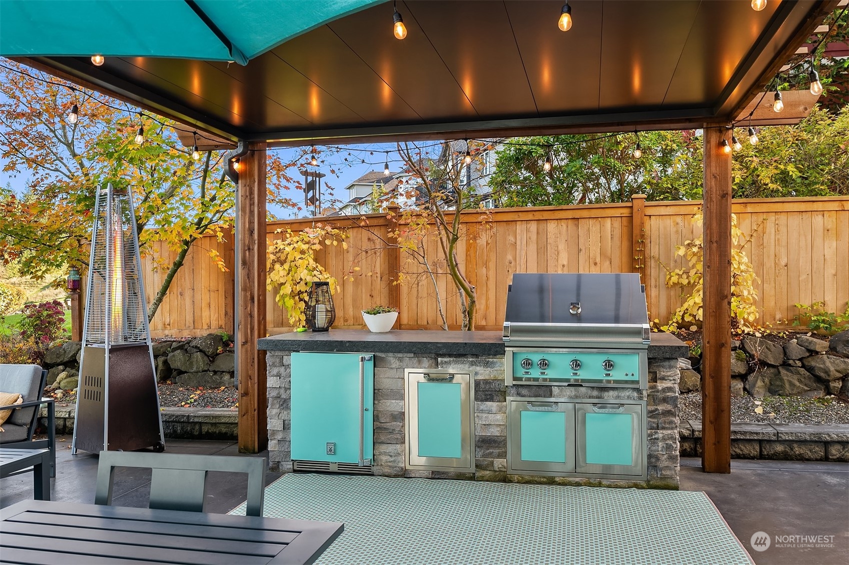 6410 Fairway Place SE