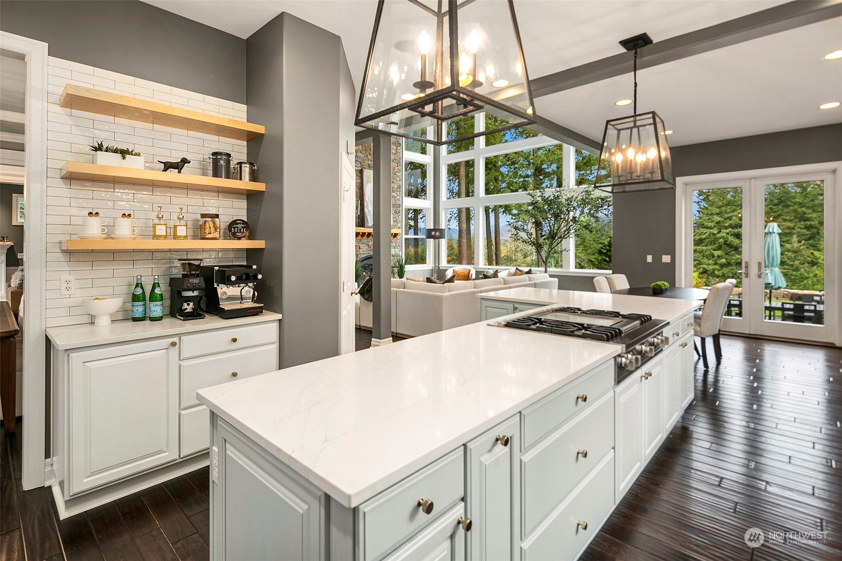 6410 Fairway Place SE