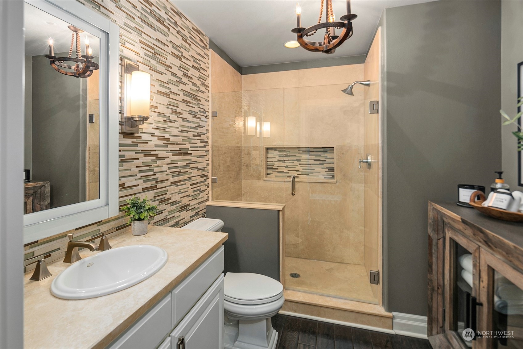 6410 Fairway Place SE