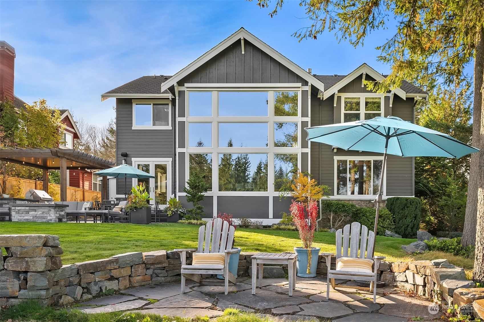 6410 Fairway Place SE