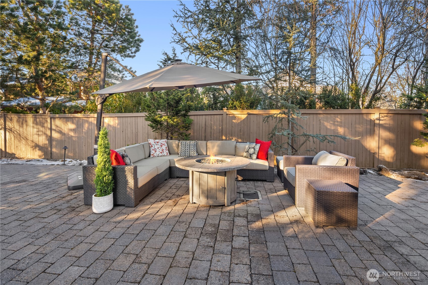 6421 Fairway Place SE